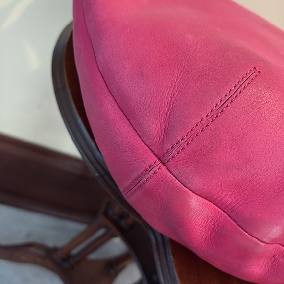 Coach Soho pleated hobo bag shoulder bag Crescent shaped leather pink vintage - Picture 10 of 17